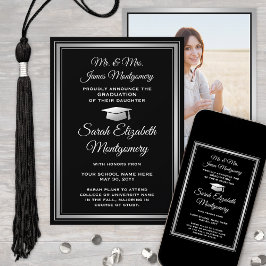 Foto von Eltern Schwarz-Weiß-Abschluss Ankündigung
