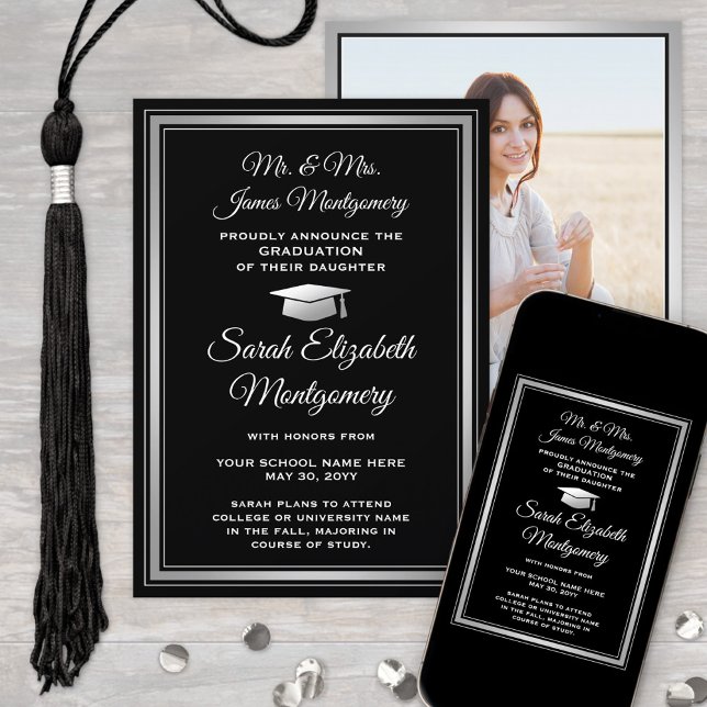 Foto von Eltern Schwarz-Weiß-Abschluss Ankündigung (Von Creator hochgeladen)