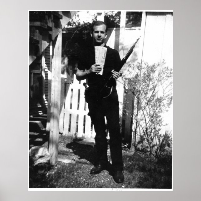 Foto von Lee Harvey Oswald im März 1963 Poster (Vorne)
