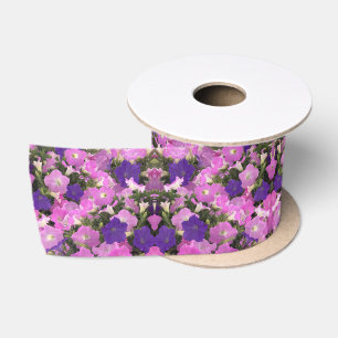 Foto von Morgen-Glorie rosa und violetten Blumen Satinband