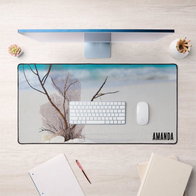 Foto von Muscheln am Sandstrand Schreibtischunterlage (Büro 1)