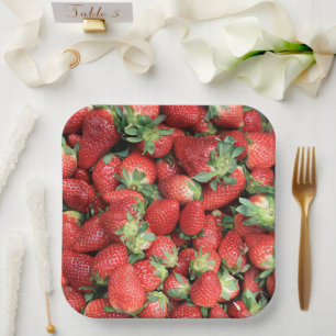 Foto von roten saftigen Erdbeeren Pappteller
