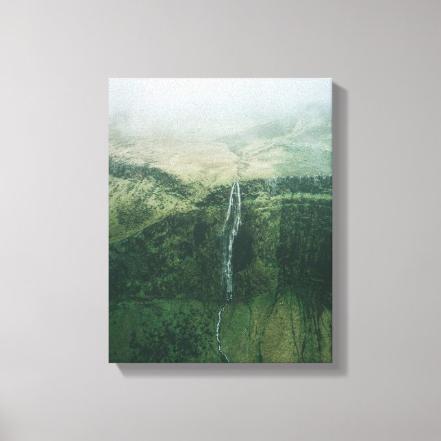 Foto von Wasserfällen bei nebligen Witterungsverhä Leinwanddruck (Vorderseite)