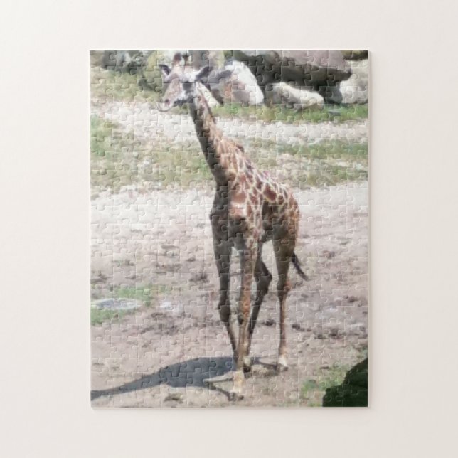 Foto Young Giraffe Walking Jigsaw Puzzles (Vertikal)