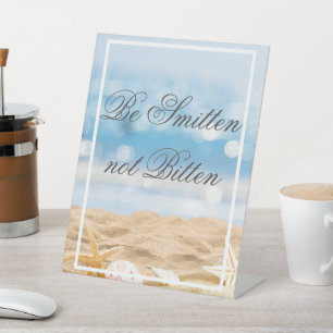 Foto-Ziel am Strand - Schlagen Sie nicht beißen Sockelschild