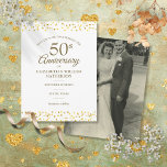 Foto zum 50. Jubiläum Save the Date Goldene Herzen Ankündigungspostkarte<br><div class="desc">Entworfen,  um mit unserer 50-jährigen Jubiläumskollektion Golden Liebe Hearts Confetti zu koordinieren. Personalisieren Sie mit Ihrem besonderen 50 Jahre goldenen Jubiläum Save the Date Informationen in schicken Typografie und Ihr Hochzeitsfest Foto auf der Rückseite. Entwickelt von Thisisnotme©</div>