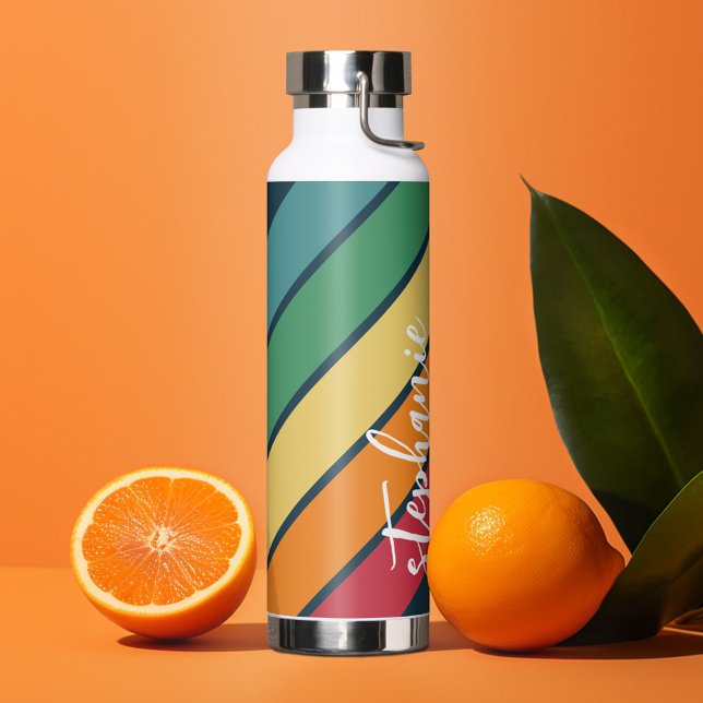 FotoCollage mit 4 Fotos Farbenfrohe Retro Streifen Trinkflasche (Personalized water bottle - custom name and retro stripes with photo collage)