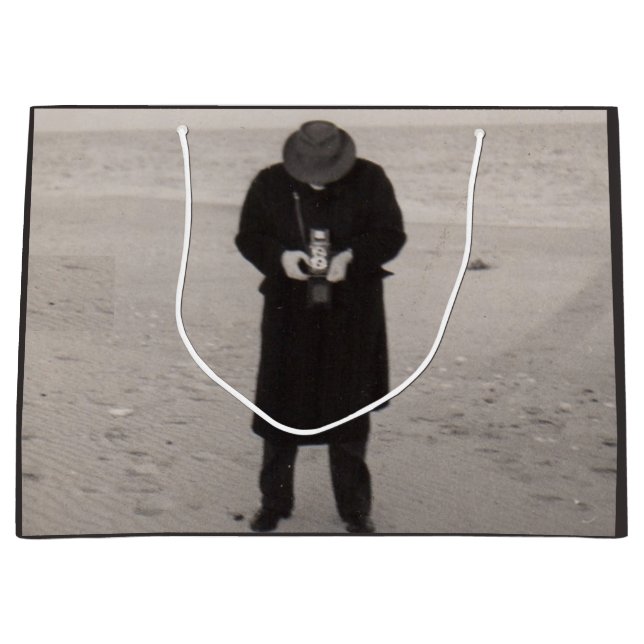 Fotograf der 40er Jahre am Strand Große Geschenktüte (Vorderseite)