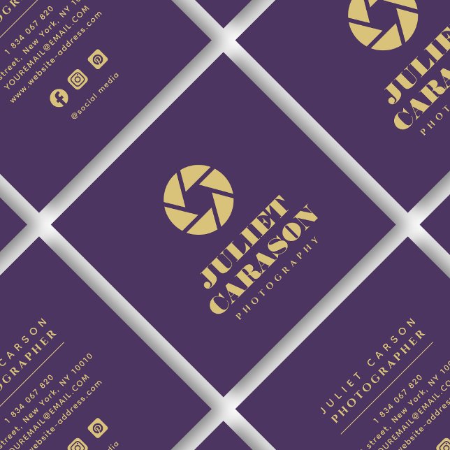 Fotografie kühne Typografie Royal Lila Quadratische Visitenkarte (Von Creator hochgeladen)