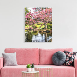 Fotografischer Druck von rosa Kirschblüten und Tei Leinwanddruck