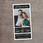 Fotokarte: Save the Date<br><div class="desc">Anpassen mit vertikalem Foto.</div>