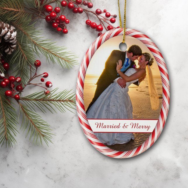 Fotoplatte mit weißer Candy Cane Keramik Ornament (Von Creator hochgeladen)