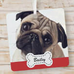 Fotos auf dem Niedlichen Dog-Knochen-Namen hinzufü Ornament Aus Metall<br><div class="desc">Füge den Namen eines Tieres in der verspielten Schrifttyp-Schrift auf einer einfachen Hundes-Namensschild hinzu. Fügen Sie ein benutzerdefiniertes Foto für Begleiter hinzu.</div>