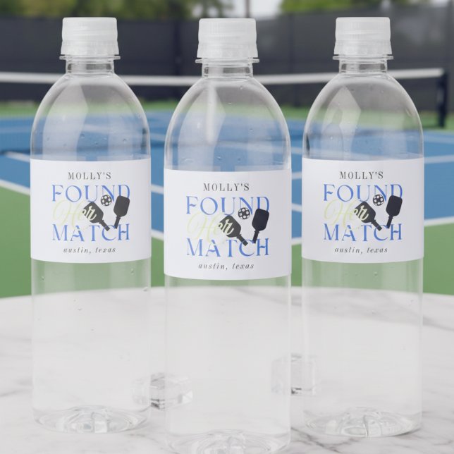 Found Her Match Pickleball Sporty Bachelorette Wasserflaschenetikett (Found Her Match Pickleball Sporty Bachelorette Water Bottle Label)
