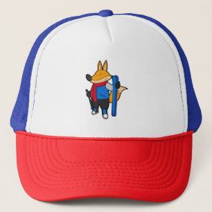 Fox as Skier mit Ski Truckerkappe