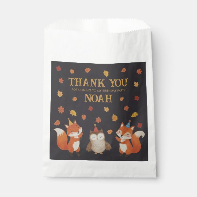 Foxes and Owl Woodland Fall Kids Birthday Party Geschenktütchen (Vorderseite)