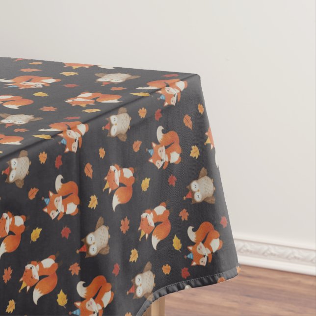 Foxes and Owl Woodland Fall Kids Birthday  Tischdecke (Beispiel)