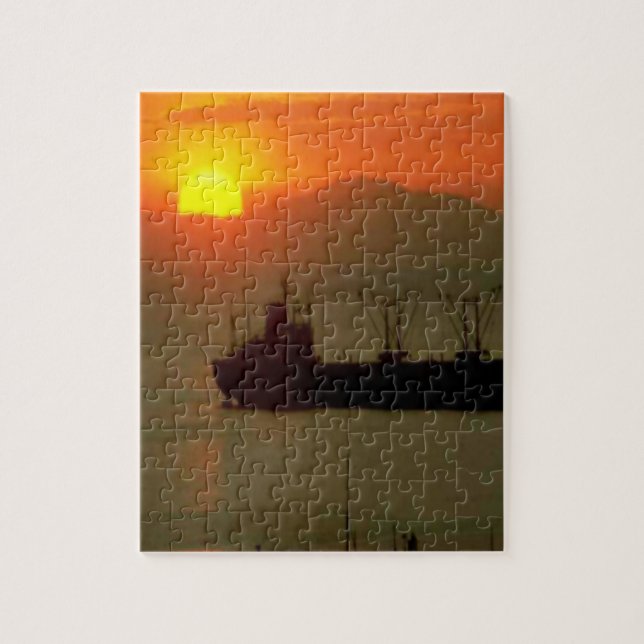 Frachtschiff bei Sonnenuntergang Puzzle (Vertikal)
