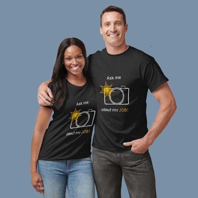 Frag mir über meine Arbeit T-Shirt (Von Creator hochgeladen)