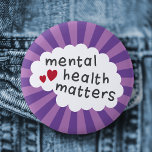 Fragen der psychischen Gesundheit im Abzeichen Button<br><div class="desc">Das Pinback Button Abzeichen mit dem Text Psychische Gesundheit spielt eine Rolle mit den roten Herzen auf einem weißen Gehirn auf einem lila Sonnenbursthintergrund. Alle Farben sind im Designwerkzeug anpassbar.</div>
