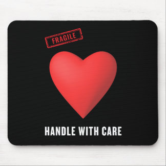 Fragile Handhabung mit Aufkleber Mousepad