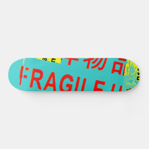 FRAGILE-Kennzeichnung - geschälte Verpackung Skateboard