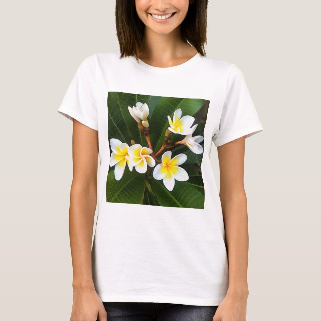 Frangipani Blossom Cluster Artistic Style T-Shirt (Vorderseite)