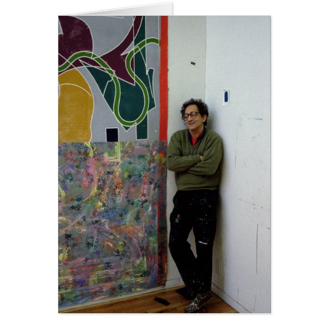 Frank Stella neben einem seiner Werke (Vorne)