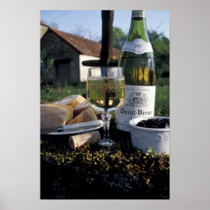 Frankreich, Burgund, Chablis. lokaler Wein und Poster