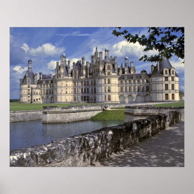 Frankreich, Chambord. Imposantes Schloss Poster (Vorne)
