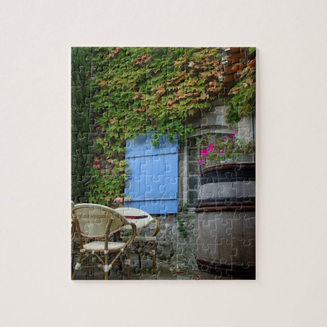Frankreich, Les Baux de Provence, cafÃ© Patio Puzzle (Vertikal)