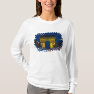 Frankreich, Paris. Der Arc de Triomphe und die T-Shirt