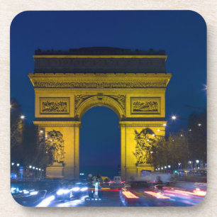 Frankreich, Paris. Der Arc de Triomphe und die Untersetzer