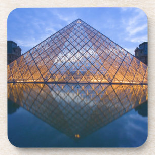 Frankreich, Paris. Der Louvre in der Dämmerung. Cr Untersetzer