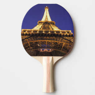 FRANKREICH, Paris Eiffelturm, Abendansicht Tischtennis Schläger