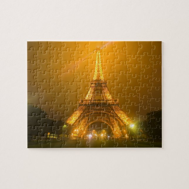 Frankreich, Paris. Eiffelturm beleuchtet bei 3 Puzzle (Horizontal)