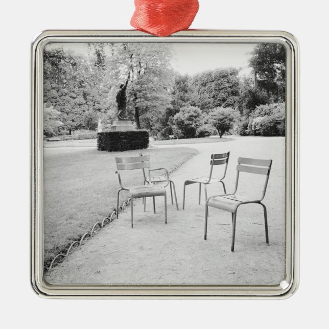 FRANKREICH, Paris: Luxemburg Gardens Statue Silbernes Ornament (Vorne)