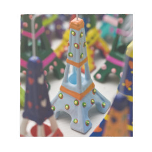 Frankreich, Paris, Miniatur-Eiffelturm Notizblock