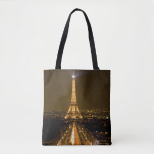 Frankreich, Paris. Nachtansicht des Eiffelturms