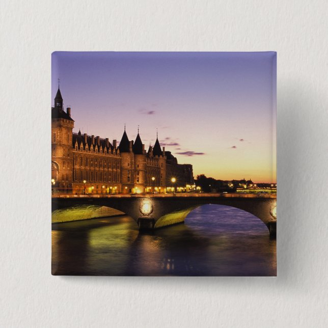 Frankreich, Paris, Seine und Conciergerie Button (Vorderseite)