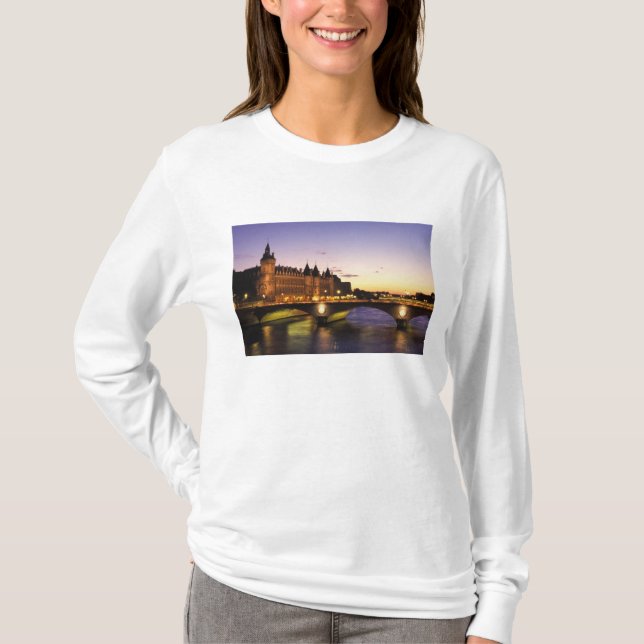 Frankreich, Paris, Seine und Conciergerie T-Shirt (Vorderseite)