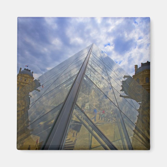 Frankreich, Paris Wolken reflektieren den Louvre Magnet (Vorne)
