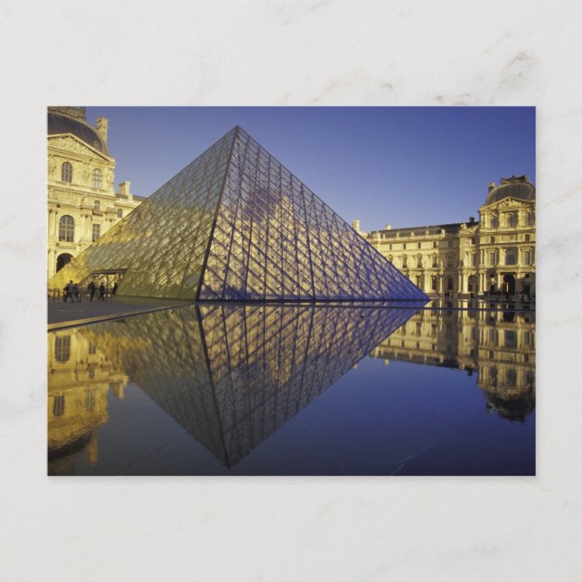 FRANKREICH, Pariser Reflektion, Pyramide. Der Louv Postkarte (Vorderseite)