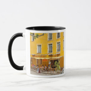 Frankreich, Provence, Moustiers-Ste-Marie. Credit Tasse