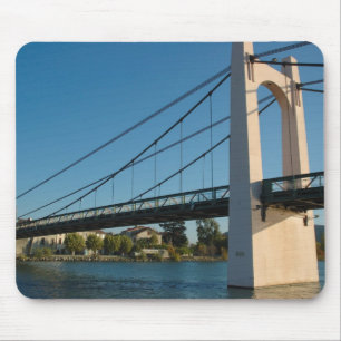 Frankreich, Rhone-Alpes, Condrieu, Brücke über 2 Mousepad