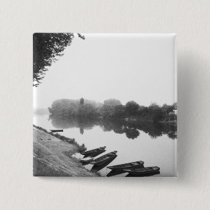 FRANKREICH, Touraine, Die Loire: CHINON Boote entl Button