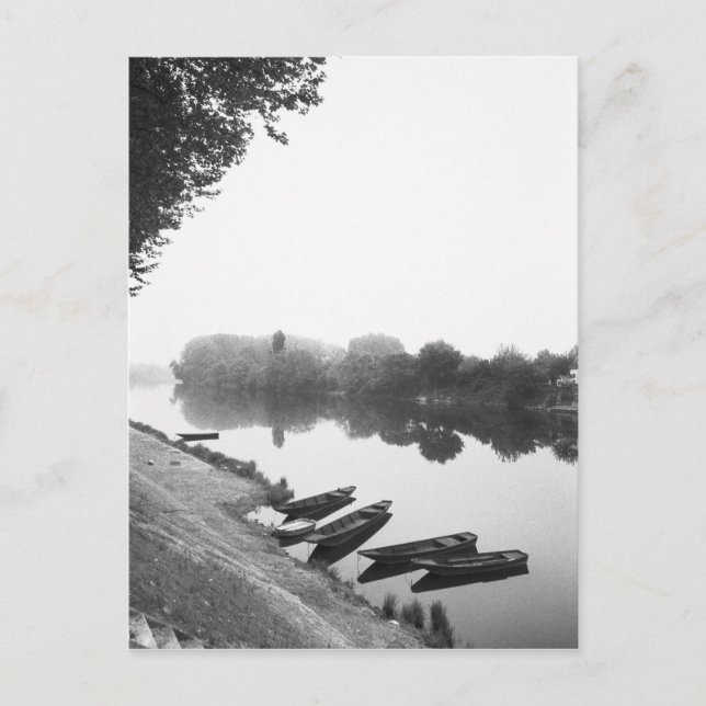 FRANKREICH, Touraine, The Loire: CHINON-Boote entl Postkarte (Vorderseite)