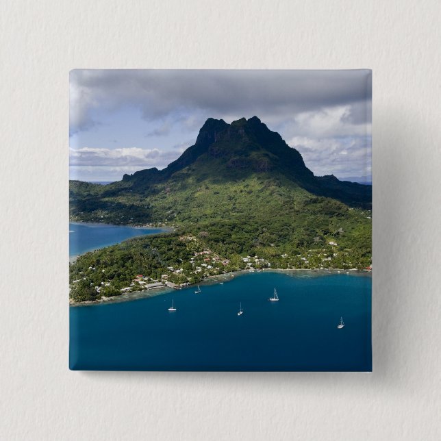 Französisch-Polynesien, Bora Bora. Luftansicht von Button (Vorderseite)
