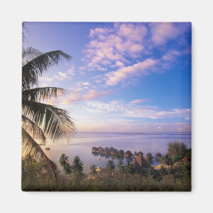 Französisch-Polynesien, Moorea. Blick auf die Baie Magnet