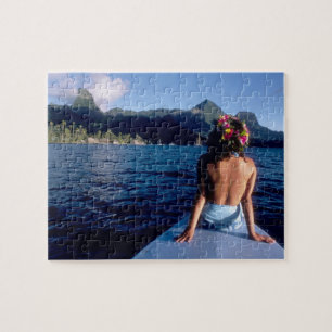Französisch-Polynesien, Moorea. Frau genießt den B Puzzle